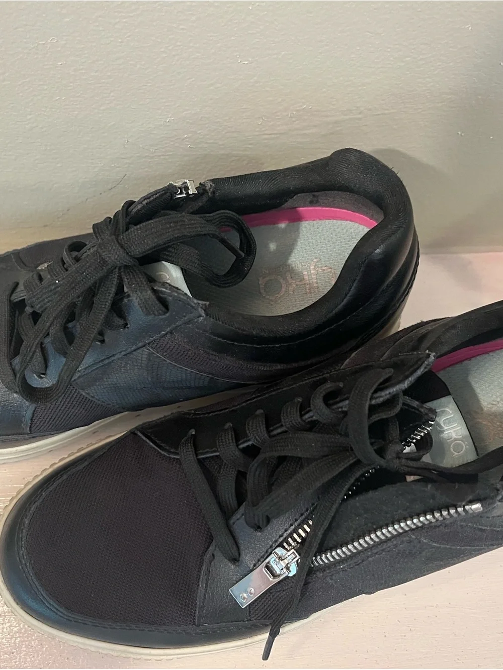 RYKA Victory Black Canvas Hidden Wedge Zip & Tie Sneaker Sz 9 Cute+Comfortable!